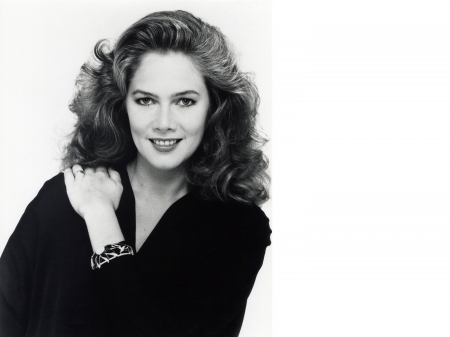 Kathleen Turner - beautiful, 2017, actress, Kathleen Turner, smile, Turner, model, Kathleen, wallpaper, black white