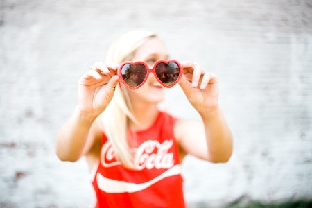 :) - heart, commercial, girl, coca cola, white, hand, red, model, add, sunglasses