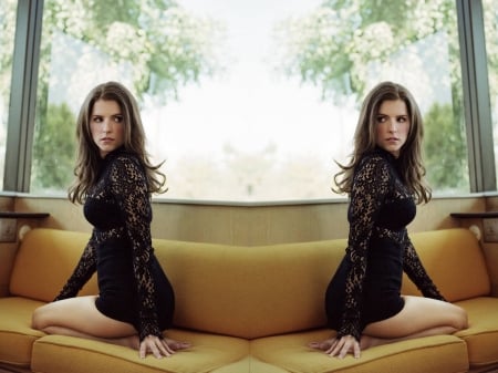 Anna Kendrick - sofa, legs, beautiful, singer, 2017, Anna Kendrick, Kendrick, actress, model, Anna, wallpaper