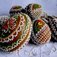 Gingerbread Easter Eggs