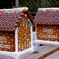 Merry Christmas Gingerbread Houses