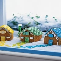 Mini Pastel Gingerbread Houses