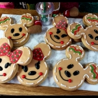 Mickey And Minnie Gingerbread