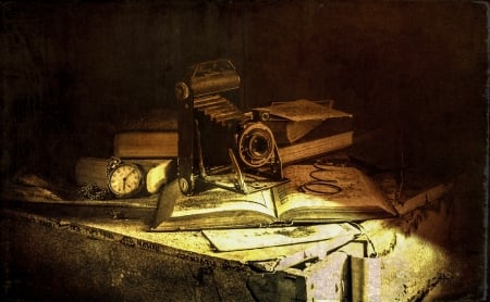 ESTMAN LUMIERE - books, clock, the camera, photography