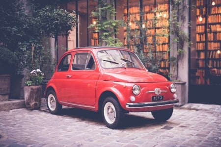 Red Fiat 500