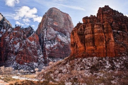 Organ & Throne - fun, nature, organ, cool, mountain, throne