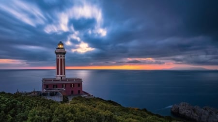 lighthouse sunset - fun, sunset, nature, lighthouse, ocean, cool