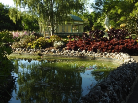 Bushes in the Parks - allarat, stone, trees, nature, pond, bushes, park