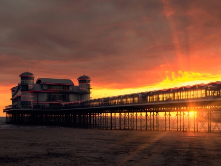 Grand Pier,England - clouds, glow, shore, sunset, nature, pierce, sky, pier