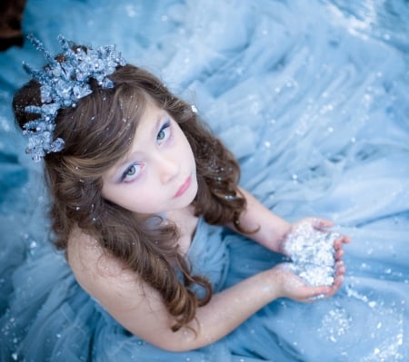 Little Snow Queen - ice, girl, iarna, winter, child, copil, face, hand, blue, sweet