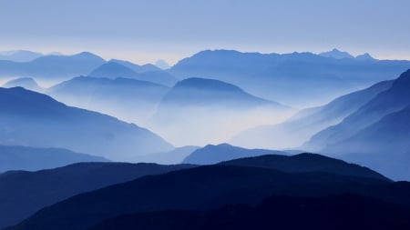 Mountains Blue - Firefox Persona theme, fog, blue, mist, silhouette, mountains, sky