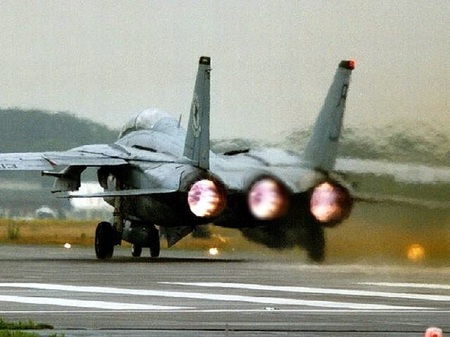 Nasa's Super Duper Tomcat - runway, jet, f-14