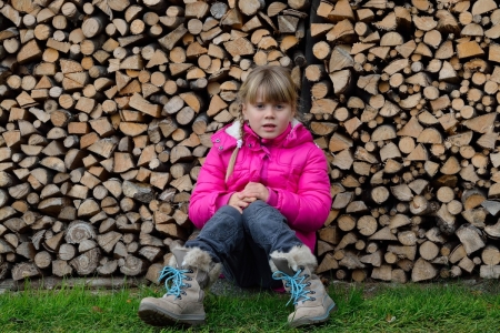 Little girl - dainty, pretty, wood, pink, pure, child, fair, princess, face, nice, bonny, kid, childhood, beauty, baby, Hair, Belle, comely, white, green, cute, wallpaper, people, blonde, grass, sit, DesktopNexus, sightly, beautiful, photography, girl, lovely, sweet, little, adorable