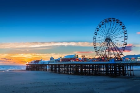 Fun Pier - fun, beach, park, summer, sunset, amusement park, vacation, pier, holiday