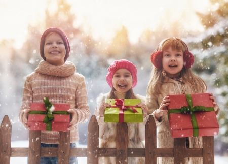 Children - craciun, fence, gift, hat, girl, iarna, winter, copil, christmas, trio, children, pink, boy