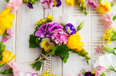 Spring flowers on wooden table - background, wooden, colorful, bouquet, lovely, spring, pansies, pretty, beautiful, flowers