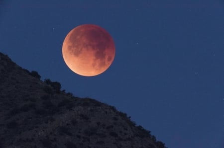 Moonset Eclipse - fun, eclipse, moon, cool, moonset, space