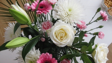 Beautiful Bouquet - flowers, roses, nature, asters, bouquet, gerbera