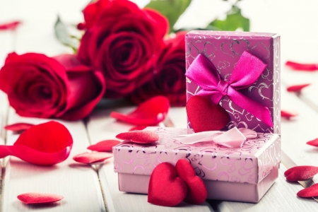 â™¥ - flowers, gift, roses, red