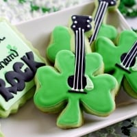 Shamrock Cookies And Frosting