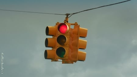 Red Light! Time to Stop! :D - traffic signals nsigns, traffic light, traffic signal, stop, stop 1ight, red light