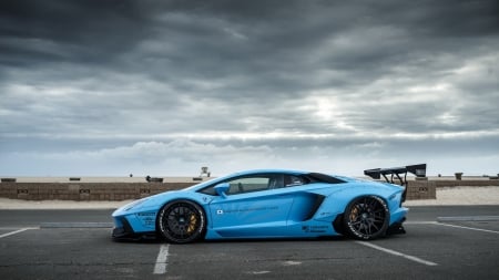 Lamborghini - wallpaper, lamborghini, windows, desktop