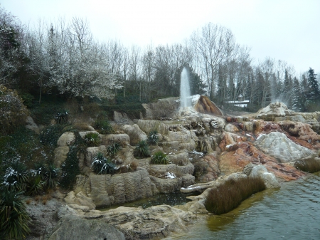 geyser - disney, paris, canyon, parks