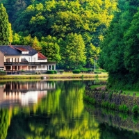 Corner House on Lake