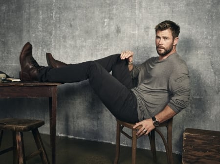 Chris Hemsworth - actor, chris hemsworth, chair, man