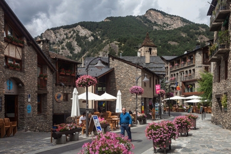 Andorre - flowers, streets, photography, beauty, city, houses, montains