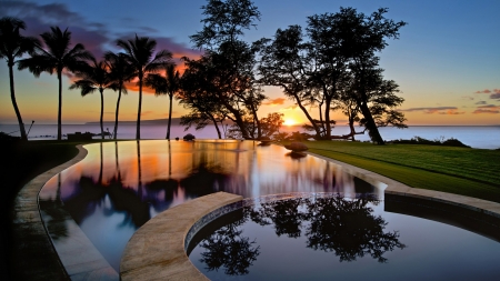 Resort in Maui, Hawaii - Evening, Hawaii, Reflection, Palm trees, Dusk