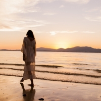 A walk by the seaside