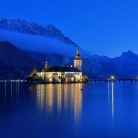 Traunsee Mountains House,Austria