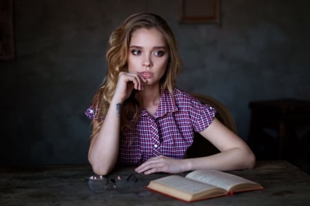 Unknown Model - woman, lady, study, girl, peaceful, reading, book, model, relaxing, beautiful, table