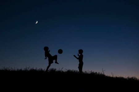 ♥ - moon, ball, silhouette, children, night, copil, boy, black, football, couple, luna