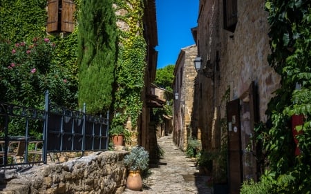 Miramas Le Vieux, France - street, France, town, old, houses