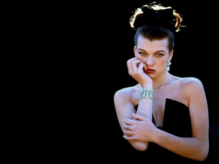 Milla Jovovich - woman, actress, gorgeous, musician, beautiful, model, milica bogdanovna jovovich, milla jovovich