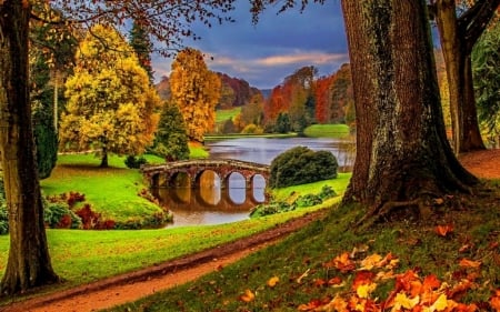 Garden with Lakeside Walk in Wiltshire,UK - trees, Nature, autumn, road, lake, lakeside, bridge, leaves