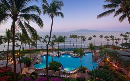 Romantic place - palms, swimming pool, luxury, resort