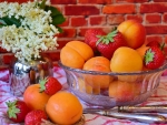 Fruits in a glass bowl