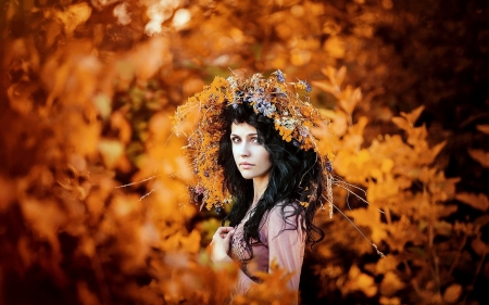 Autumn Queen - models, leaves, female, queen, autumn