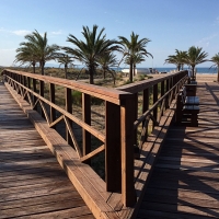 Piers in Valencia Beach