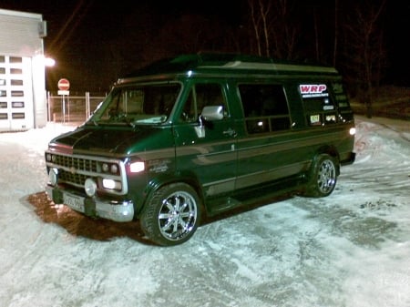 chevrolet chevyvan - chevrolet, car, snow, van