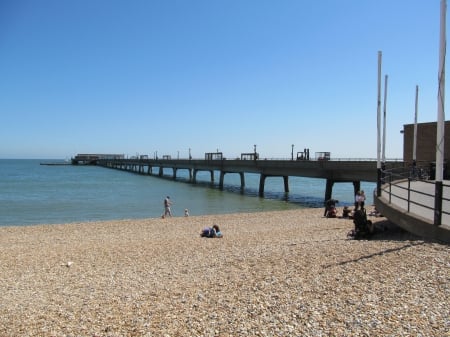 Beach & Pier - beaches, uk, deal, kent, piers