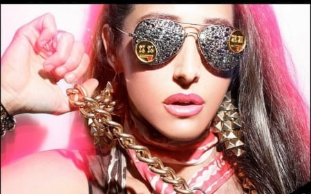 Clue Girl - Sunglasses, Woman, People, Pink Hair, Jewelry, Brunette, Clue, Hair, Womam, Girl