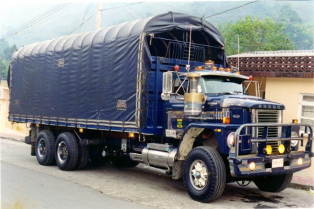 dodge 900 - building, dodge, tarpolin, truck