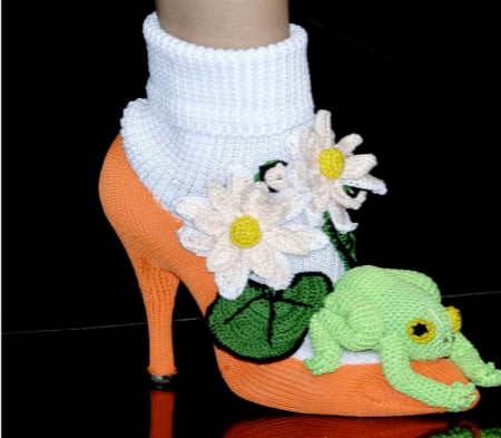 Crochet Frog Sock Heels Ugly Shoes - Shoes, Ugly, Crochet, Green, Heels, Frogs, Sock