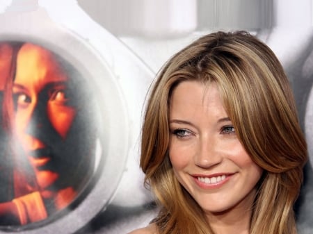 Sarah Roemer - face, roemer, wallpaper, mirror, model, beautiful, 2018, actress, sarah roemer, smile, closeup, sarah