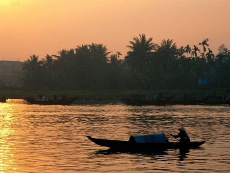 Sunrise over Hoi-An, Vietnam - hoi-an, rowing, vietnam, sunrise, boat