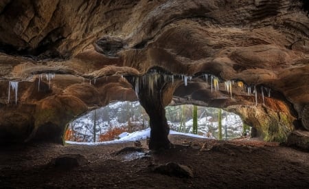 Beautiful Cavern Formations